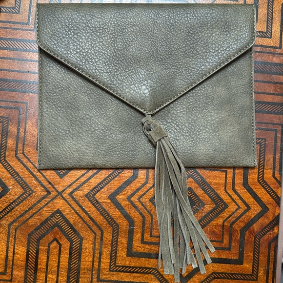 Street Level Clutch - Picture 1 of 4